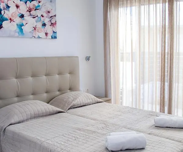 Daire Gardens Exclusive *