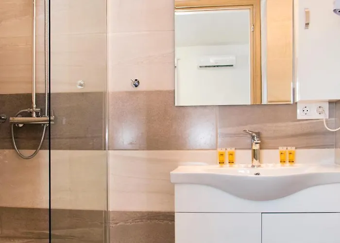 Daire Gardens Exclusive Gennadi