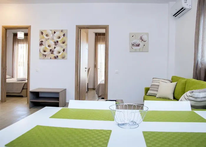 Daire Gardens Exclusive Gennadi