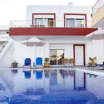 Gardens Exclusive Apartment