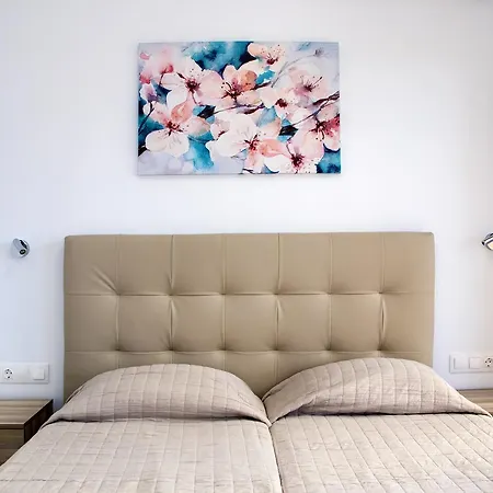 Gardens Exclusive Apartment Gennadi